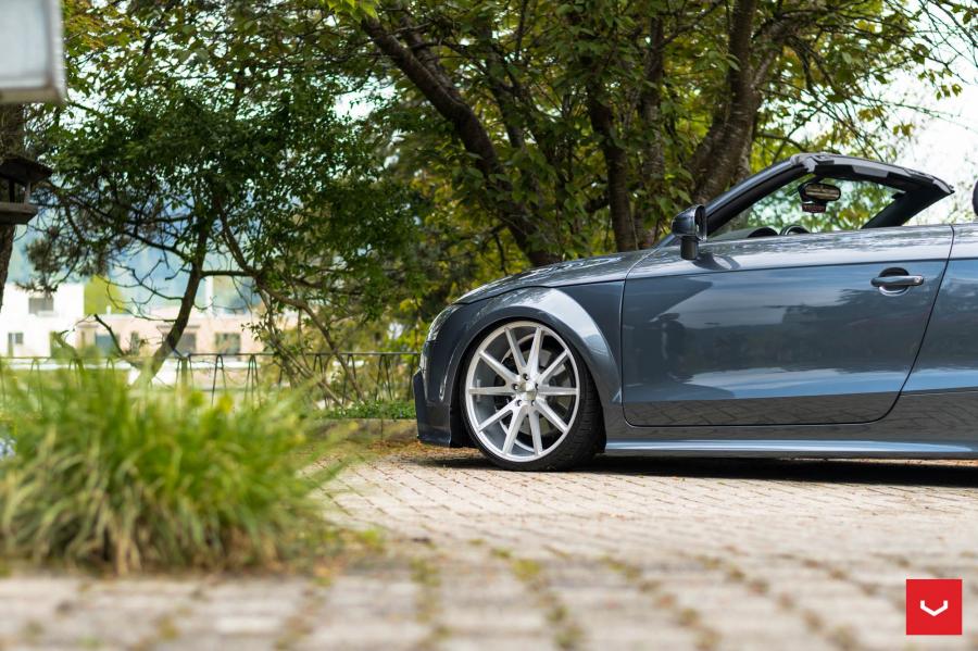 Детали экстерьера Audi TT Roadster on Vossen Wheels (VFS1) 2017 года  (фото 15 из 23)